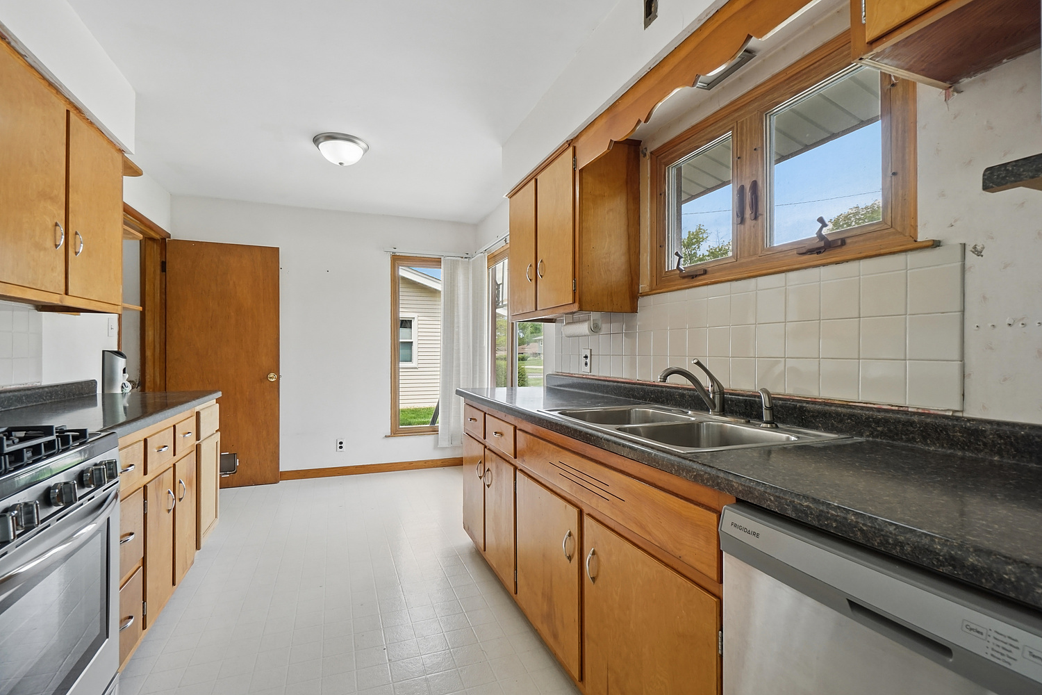 1028 Cherokee Place