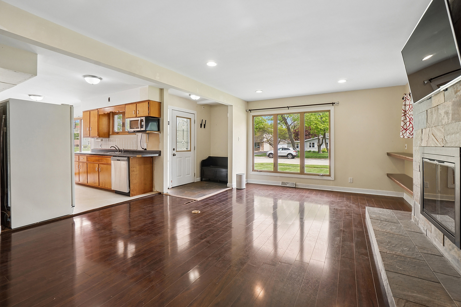 1028 Cherokee Place