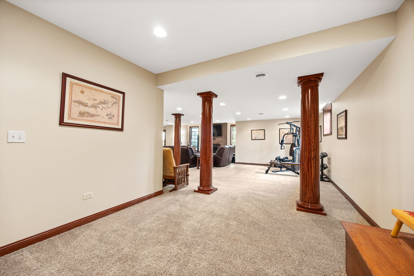 1045 Hilltop Drive