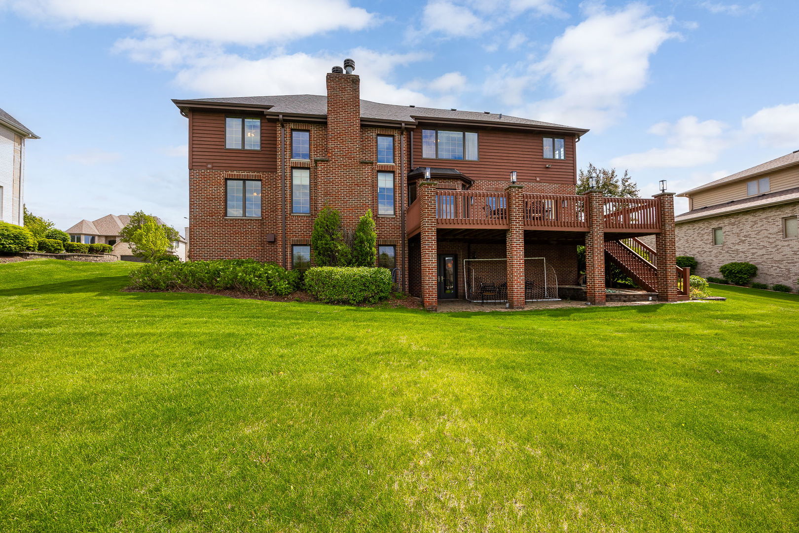 1045 Hilltop Drive