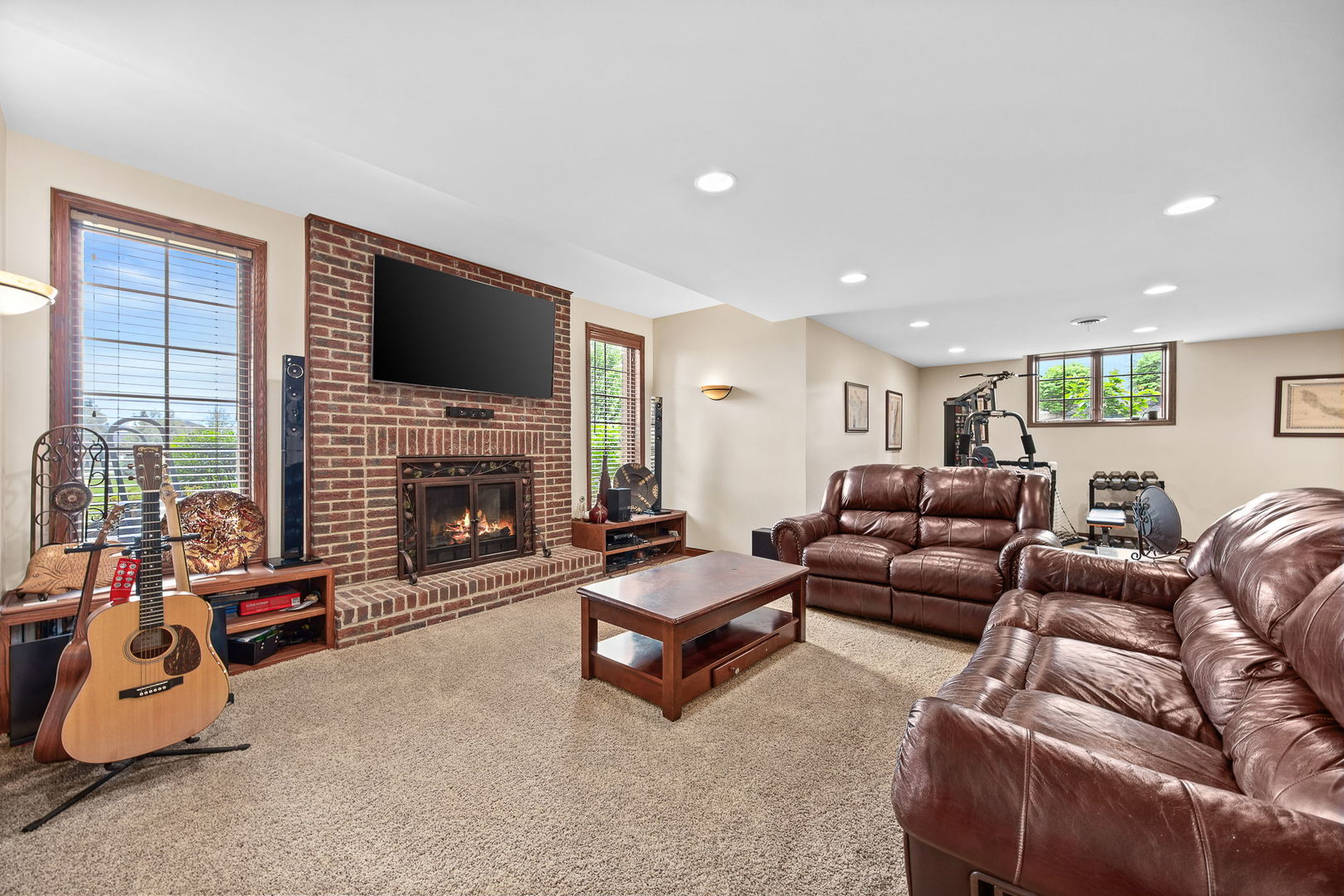 1045 Hilltop Drive