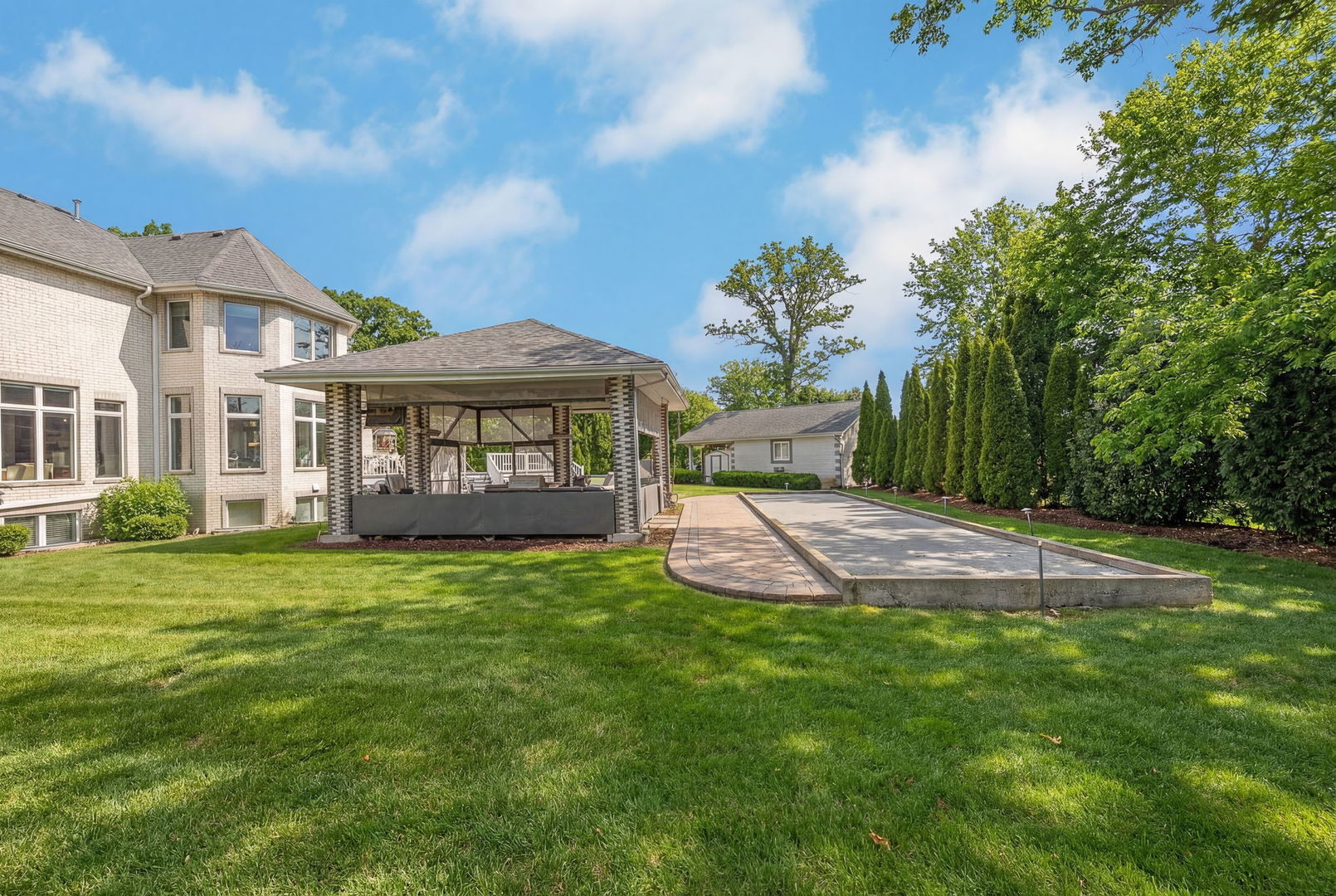 1 Bell Oak Lane
