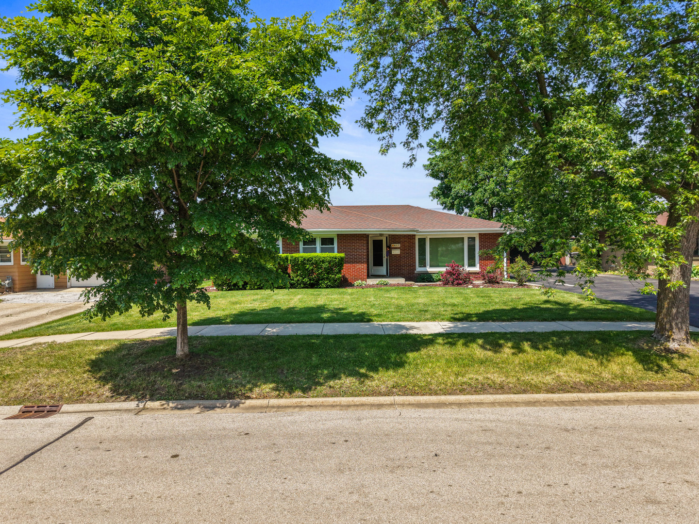 817 Summit Drive