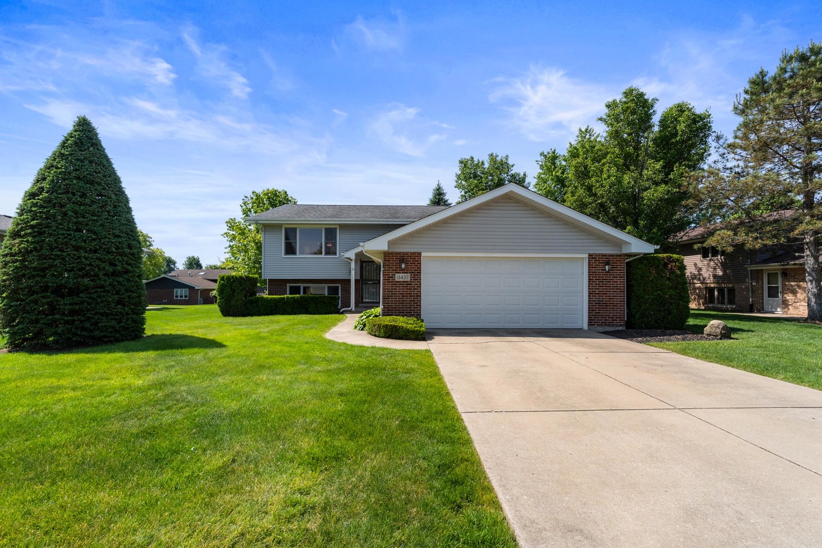 13437 Arabian Drive