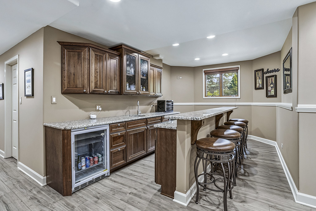 1259 Abbey Oaks Drive