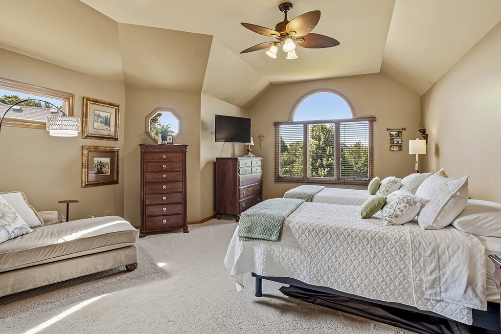 1259 Abbey Oaks Drive