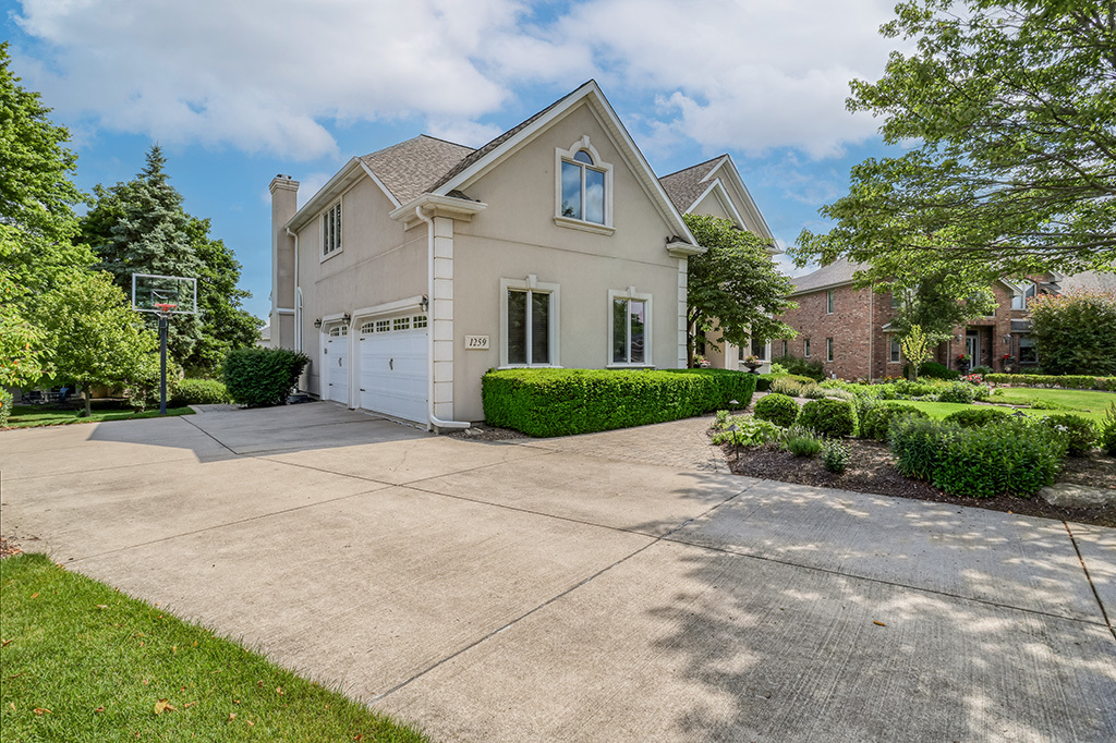 1259 Abbey Oaks Drive
