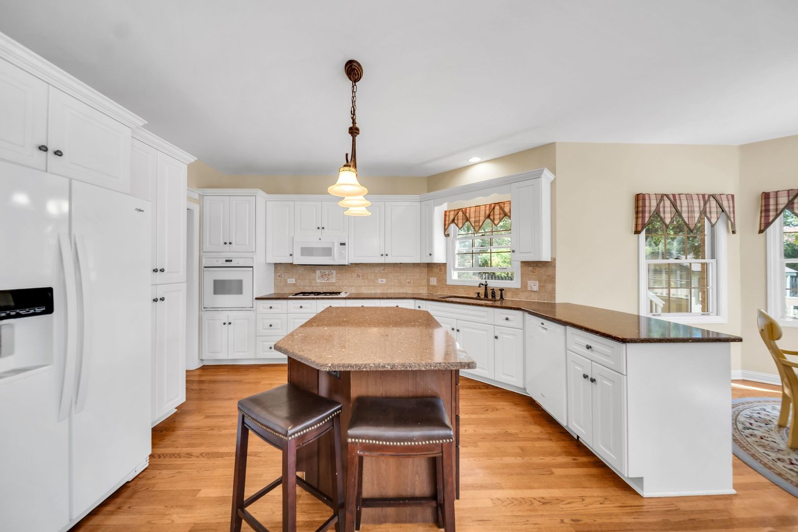 1233 Eagle Crest Drive