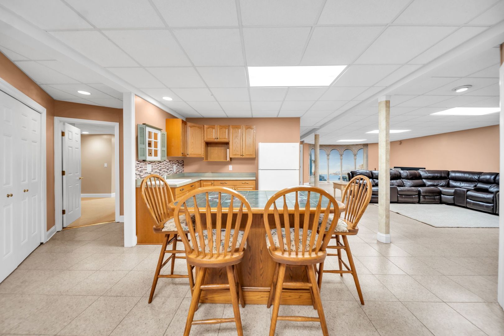 1233 Eagle Crest Drive