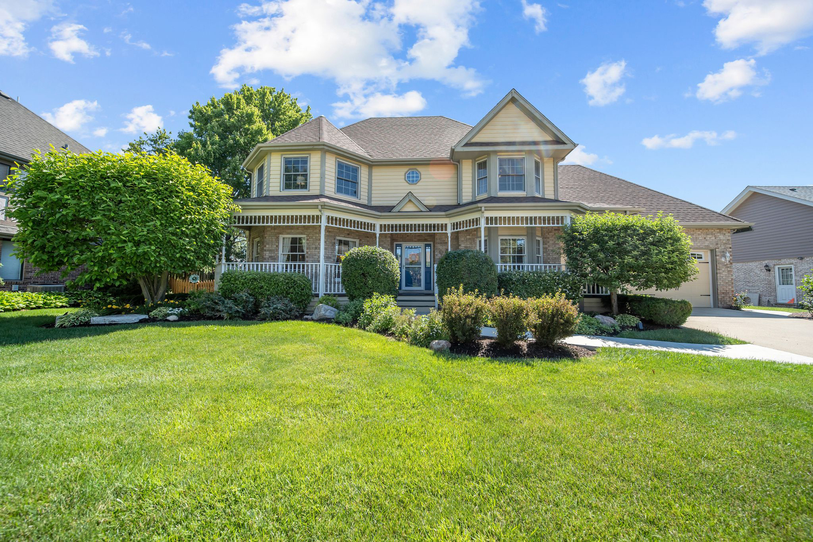 1233 Eagle Crest Drive