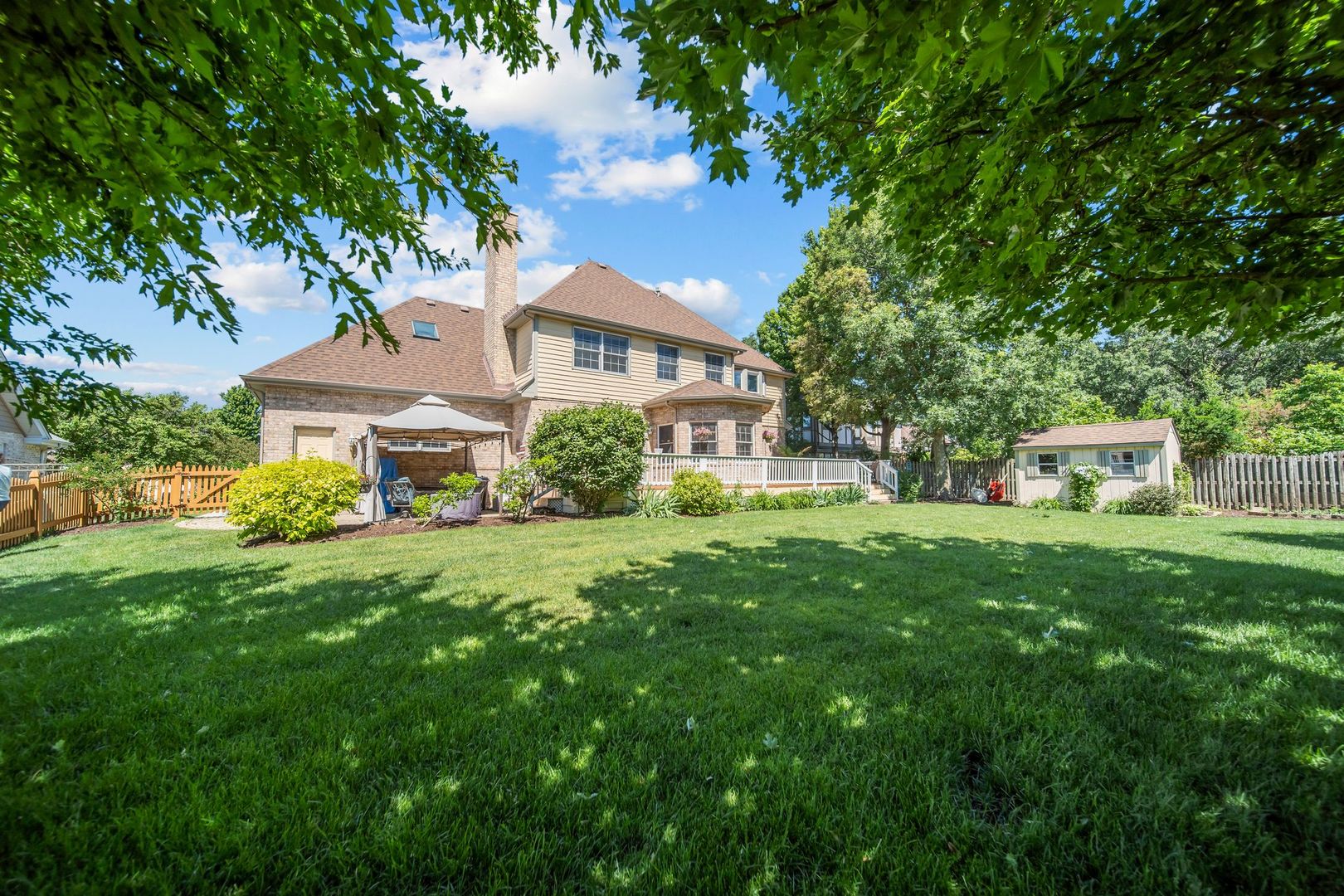 1233 Eagle Crest Drive