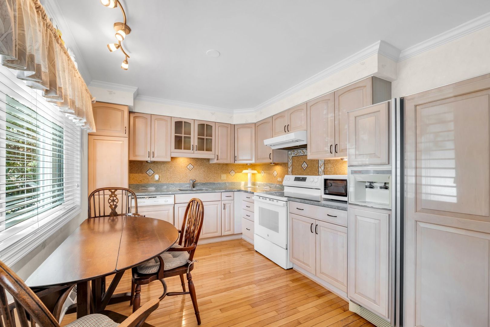 1050 Higgins Road Unit: B