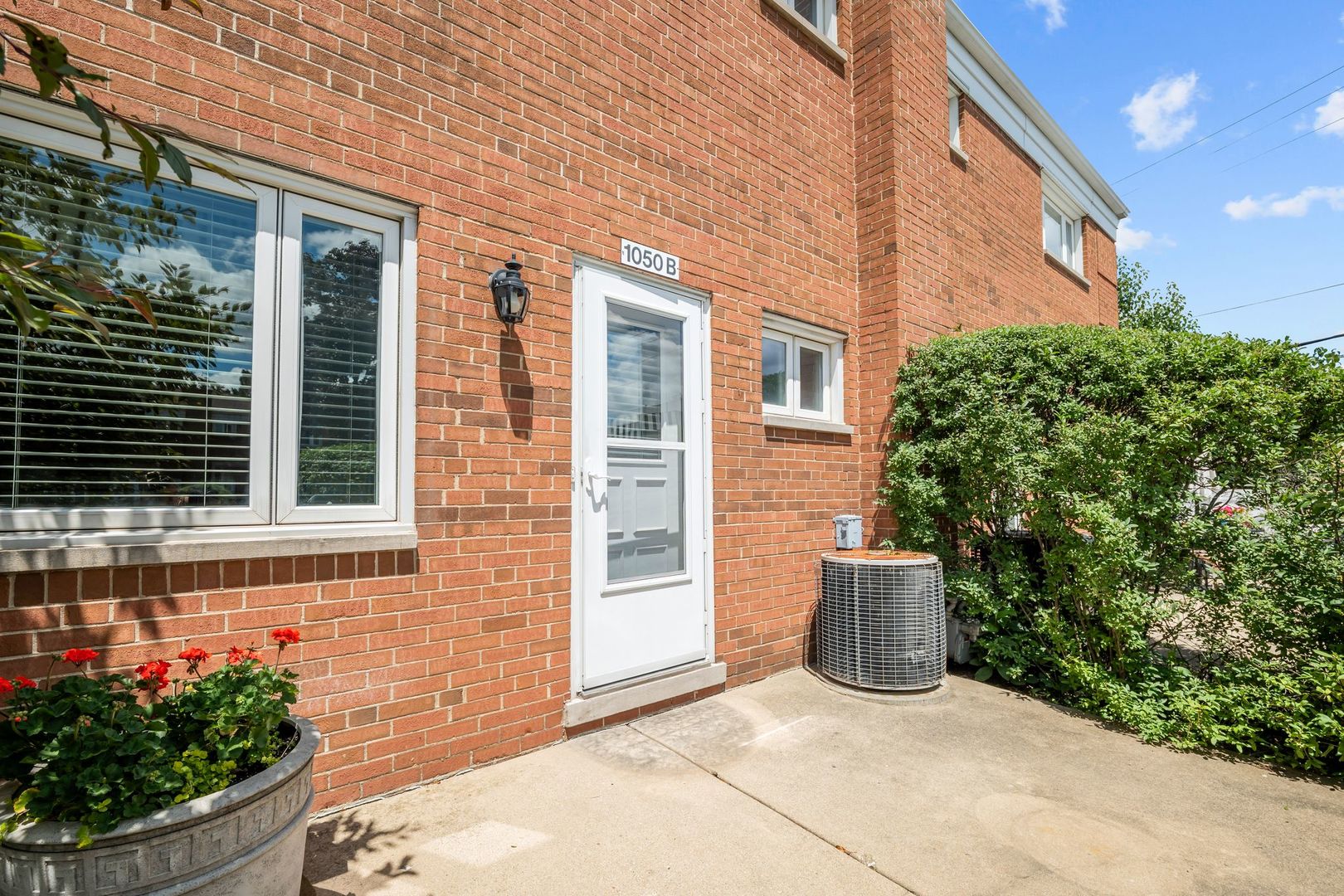 1050 Higgins Road Unit: B