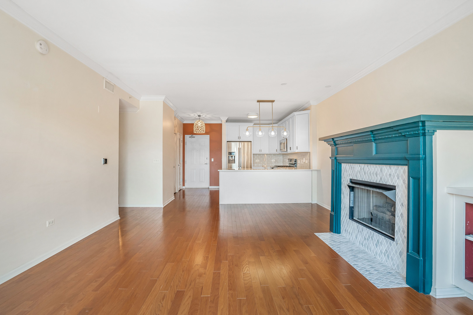 145 S York Street Unit: 420