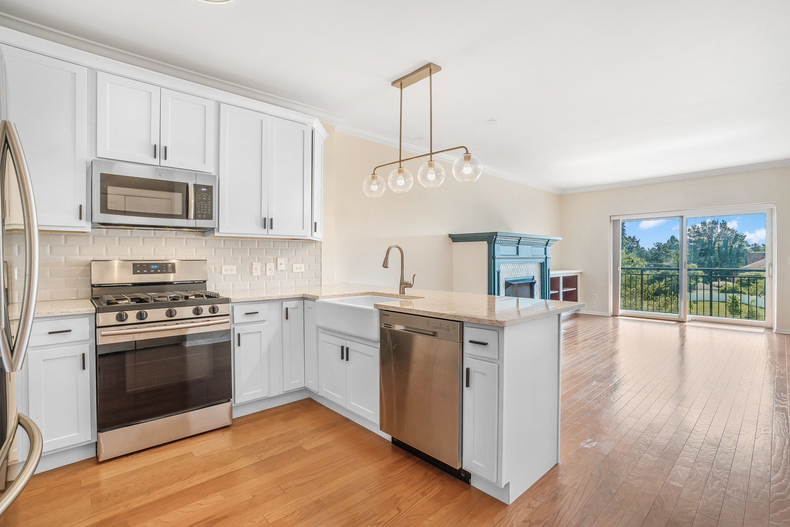 145 S York Street Unit: 420