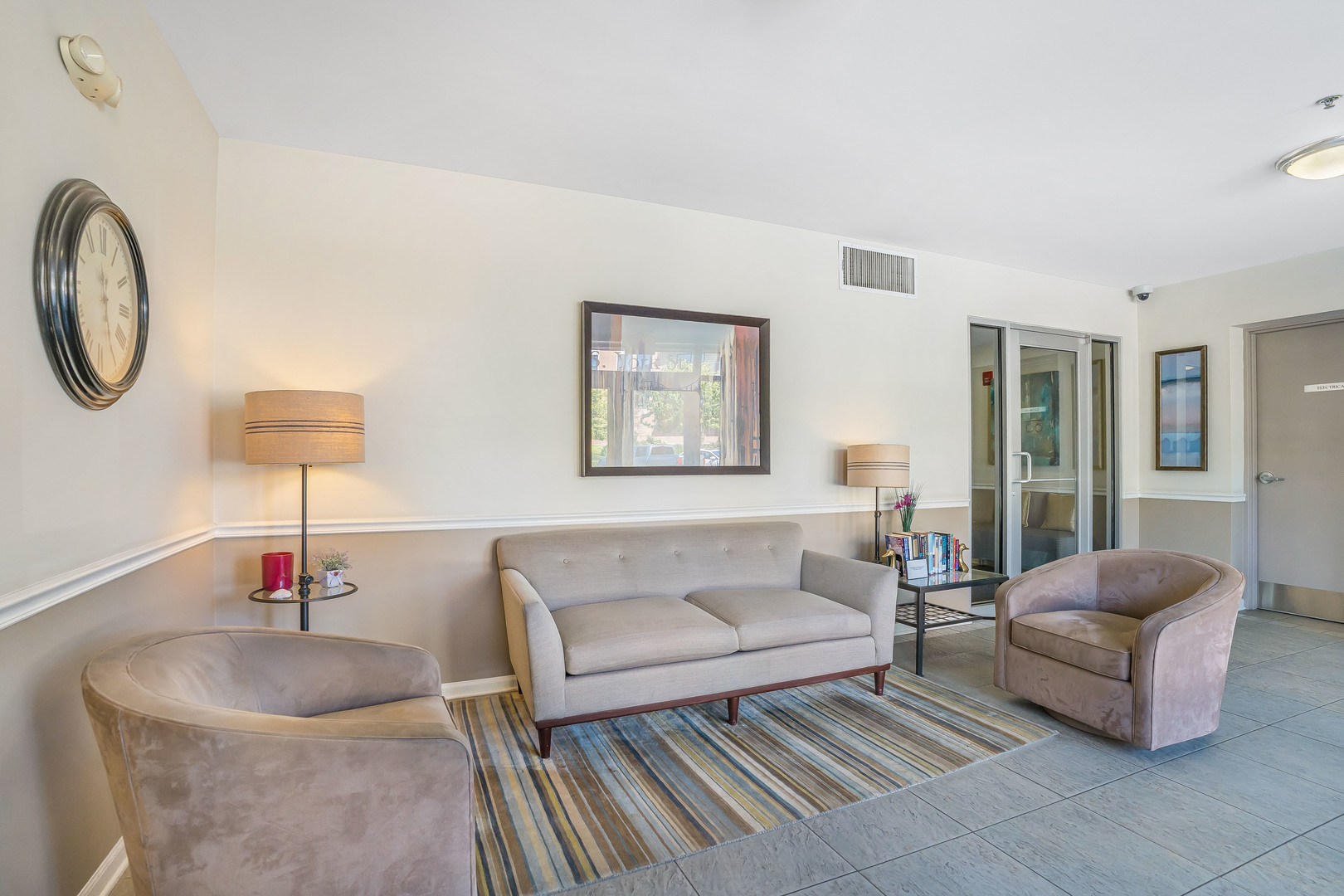 145 S York Street Unit: 420