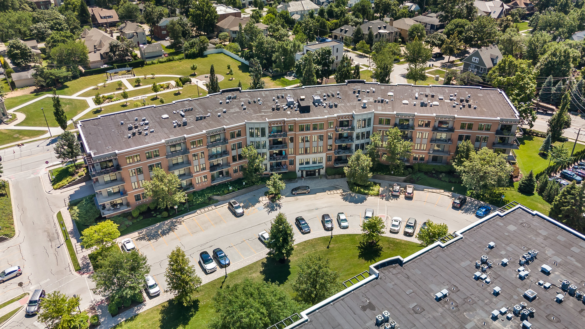 145 S York Street Unit: 420