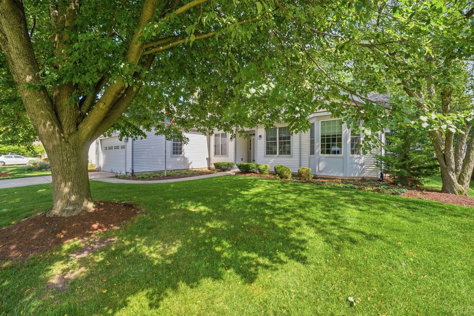 1944 School House Lane