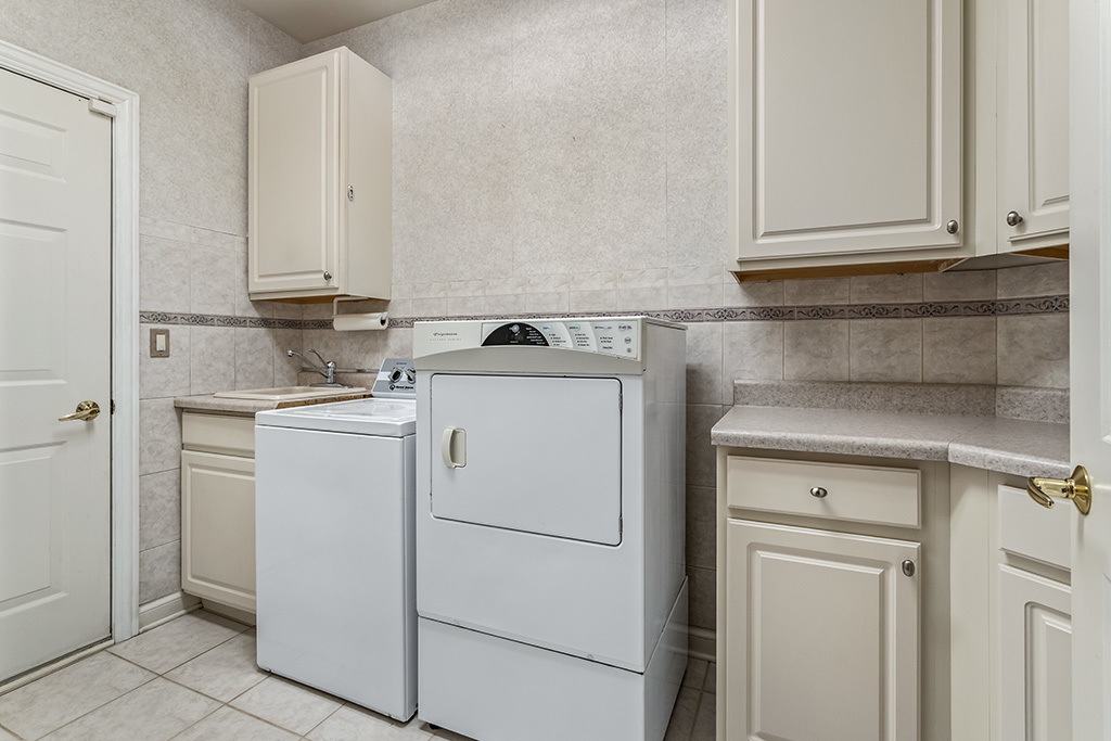 13216 Greenleaf Trail