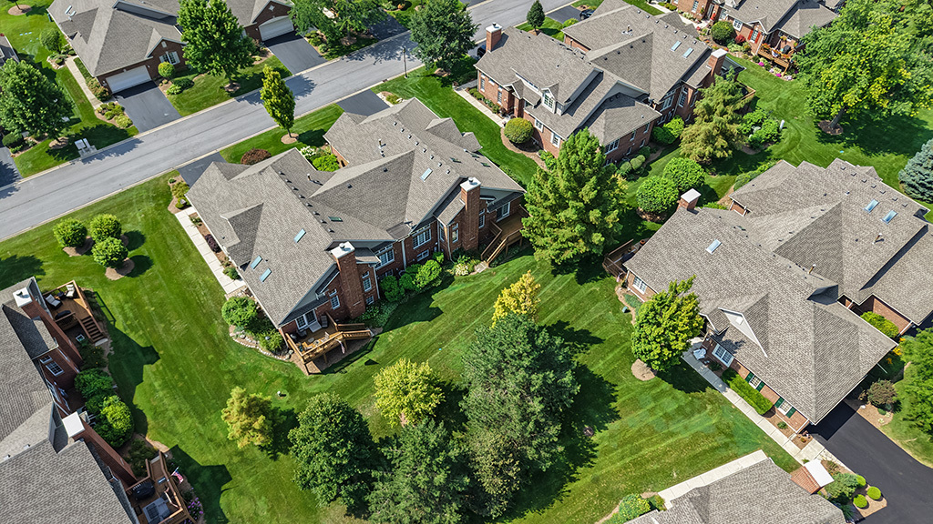 13216 Greenleaf Trail