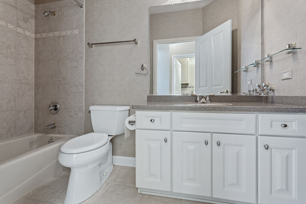 13216 Greenleaf Trail