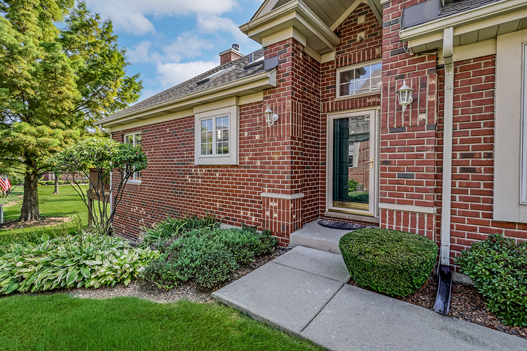 13216 Greenleaf Trail