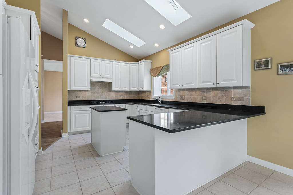 13216 Greenleaf Trail