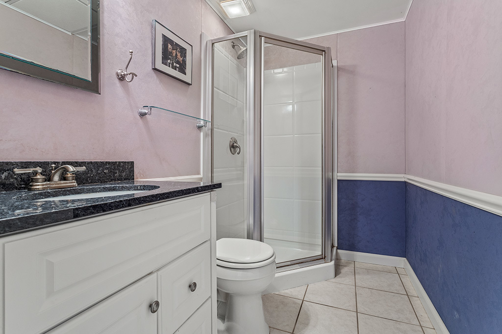 13216 Greenleaf Trail