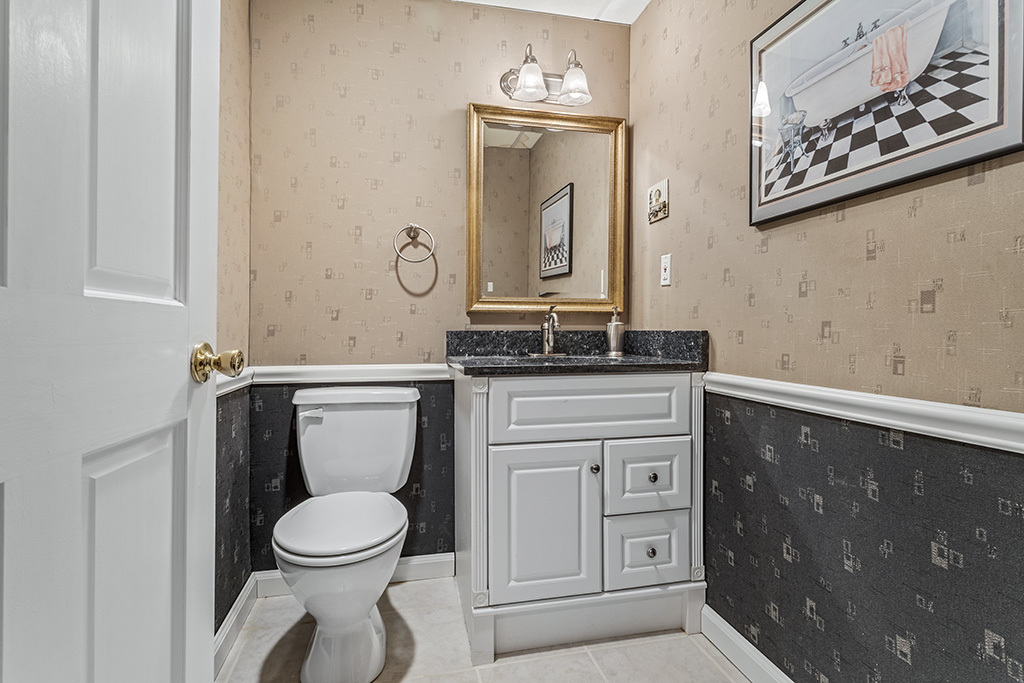 13216 Greenleaf Trail