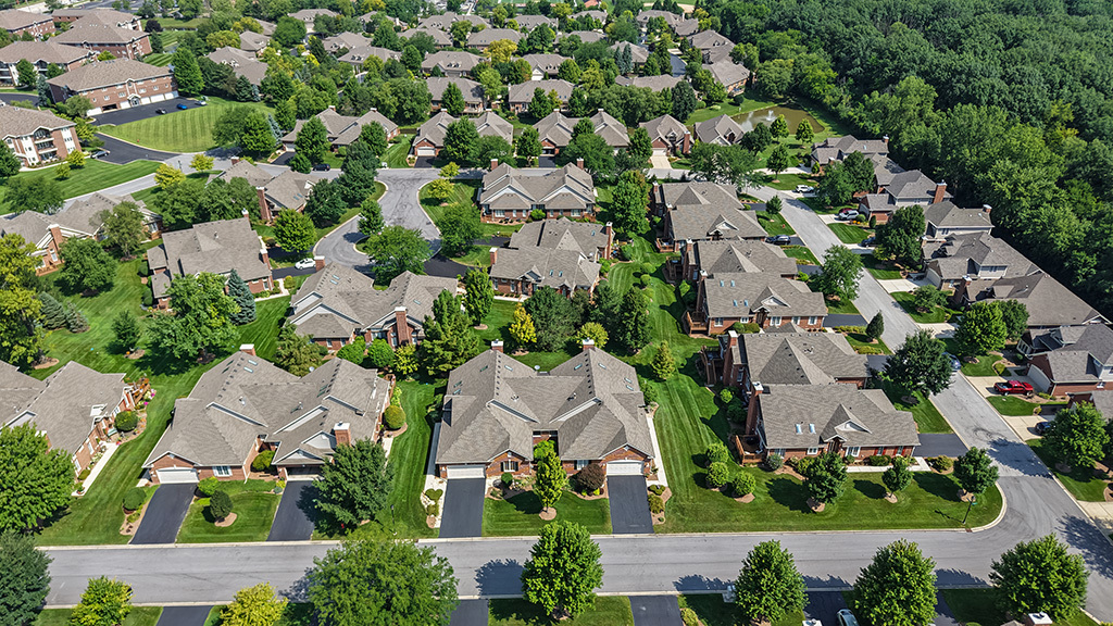 13216 Greenleaf Trail