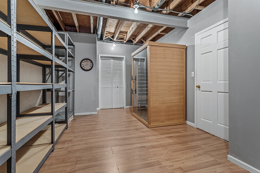 13216 Greenleaf Trail