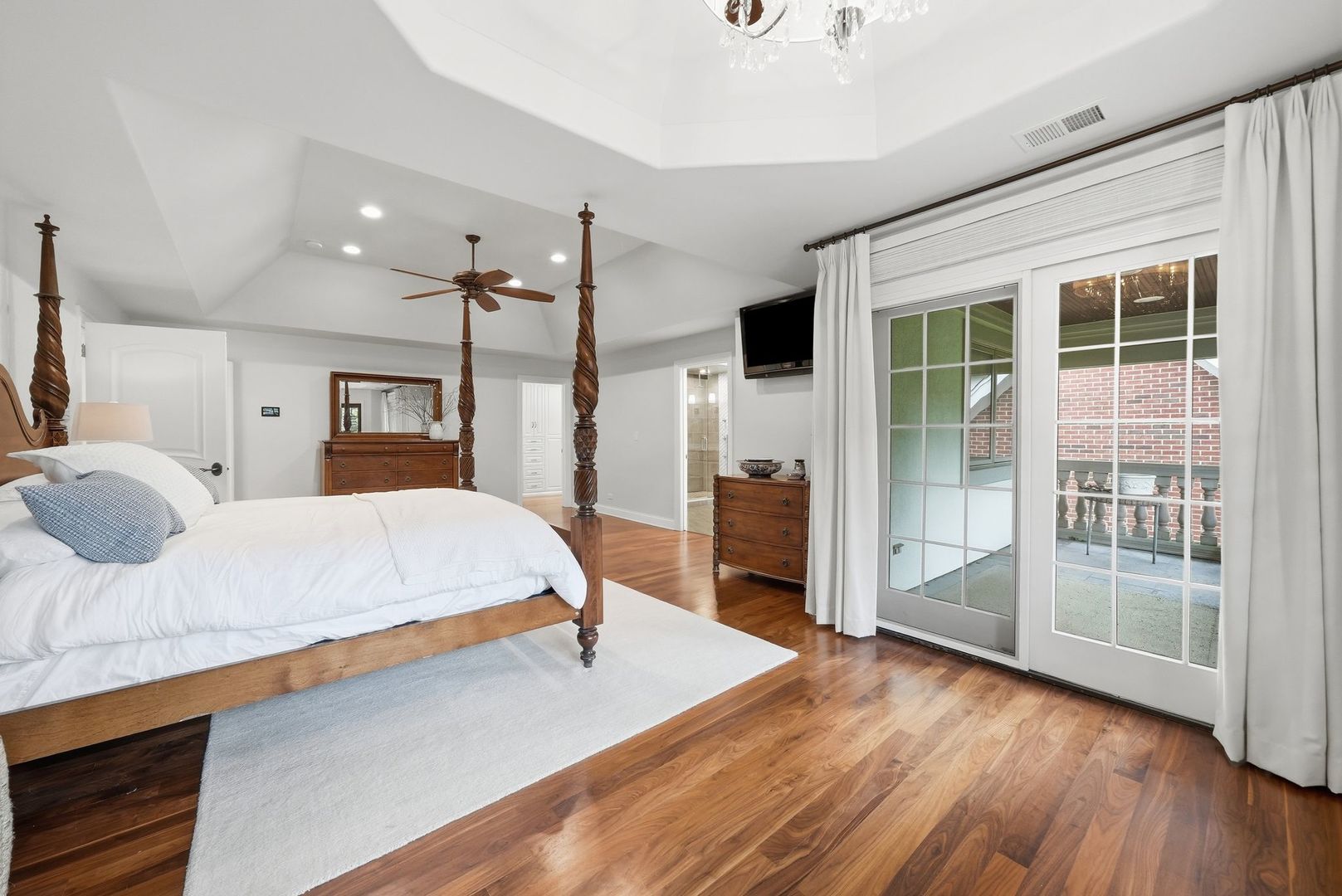 105 Forest Edge Drive