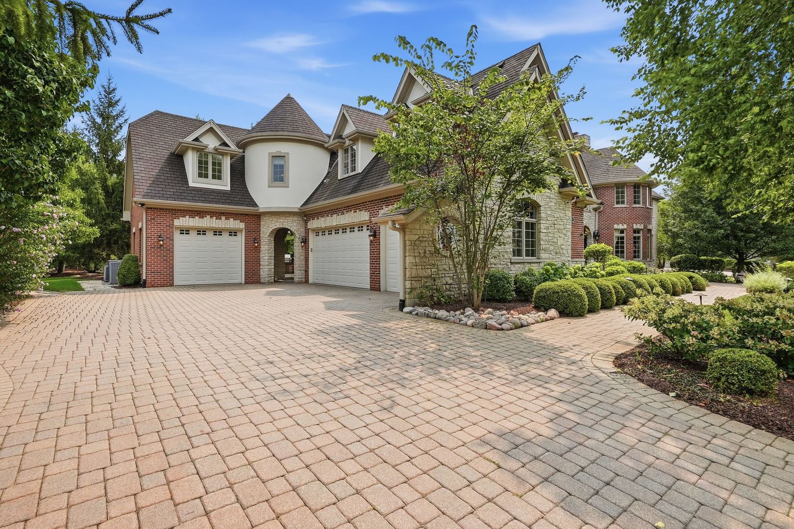 105 Forest Edge Drive