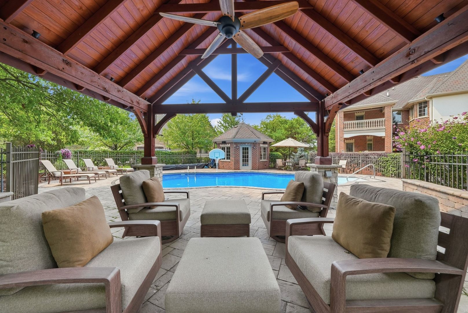 105 Forest Edge Drive