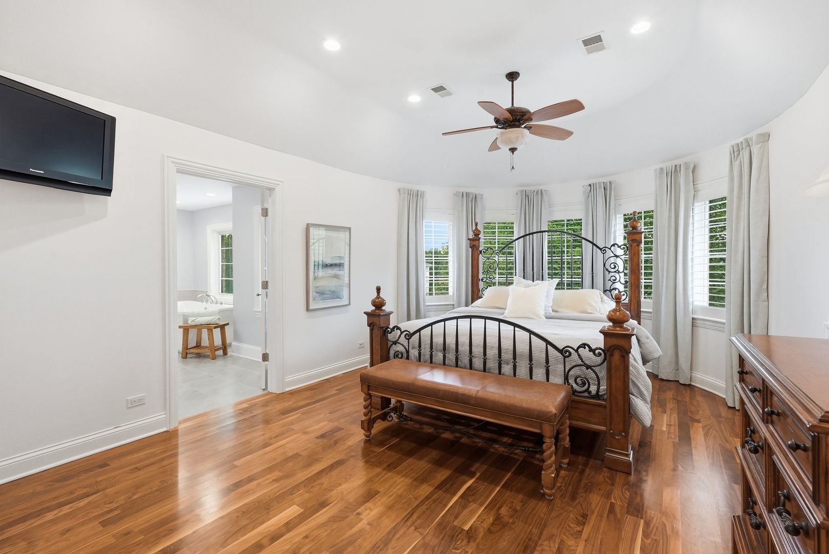 105 Forest Edge Drive