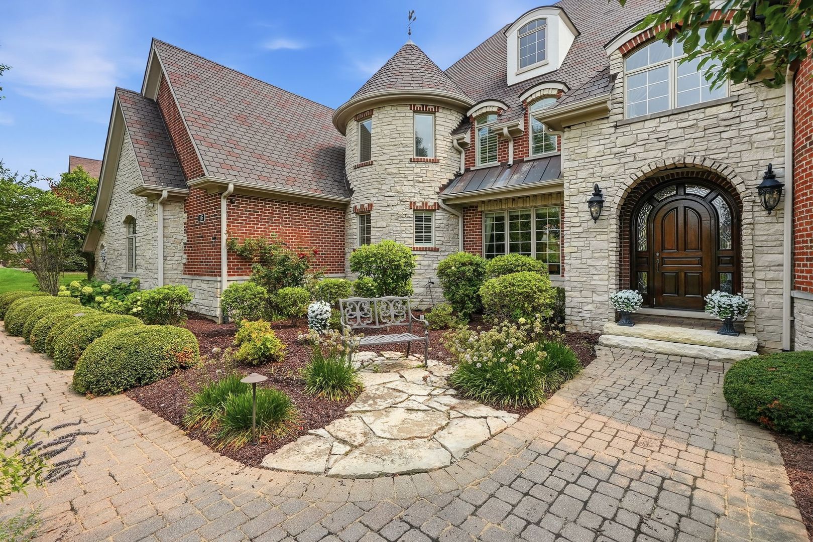 105 Forest Edge Drive