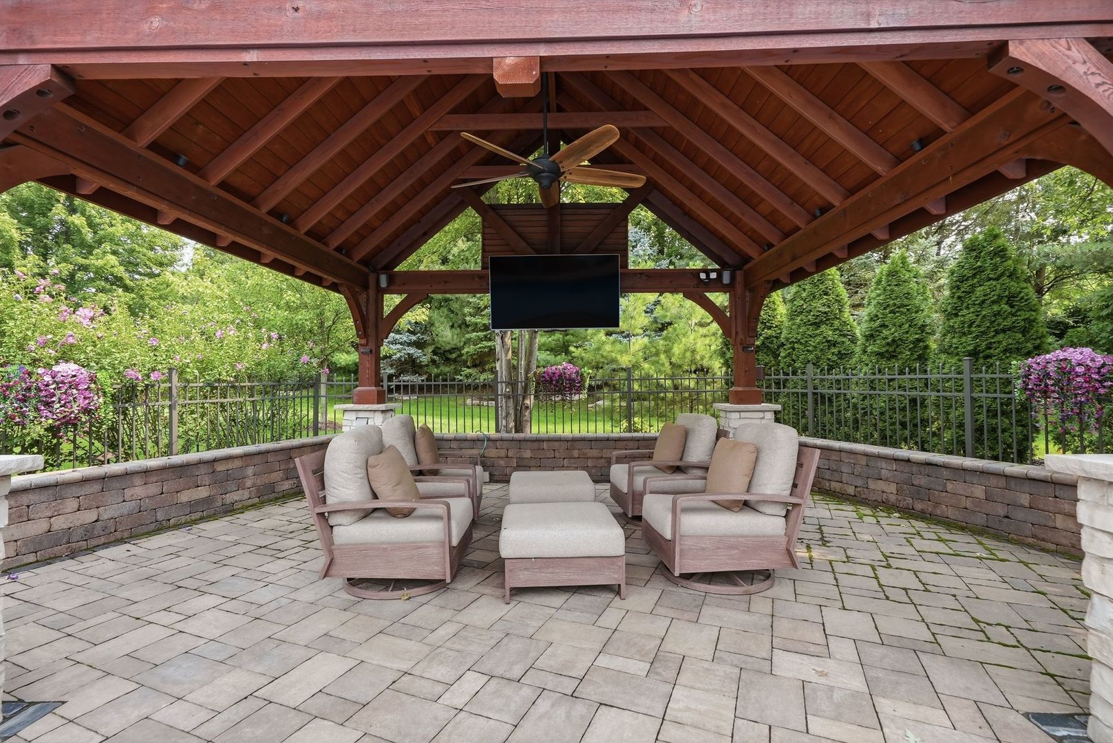 105 Forest Edge Drive