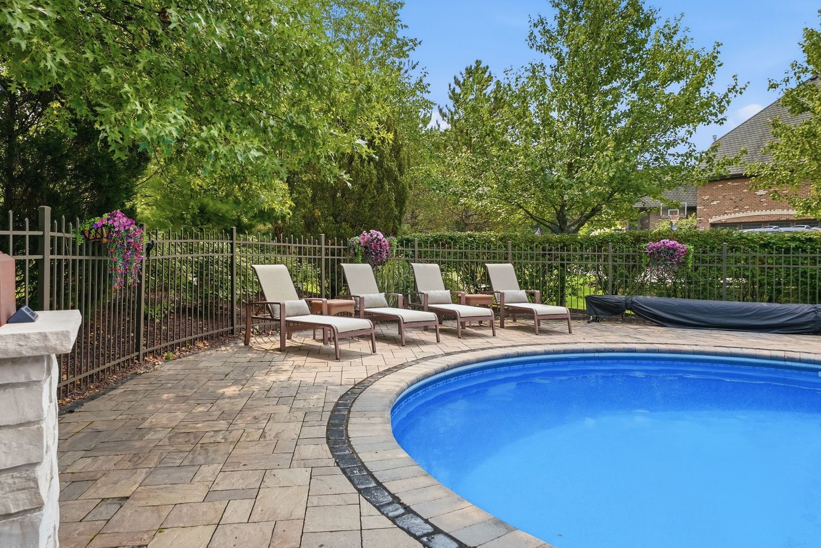 105 Forest Edge Drive