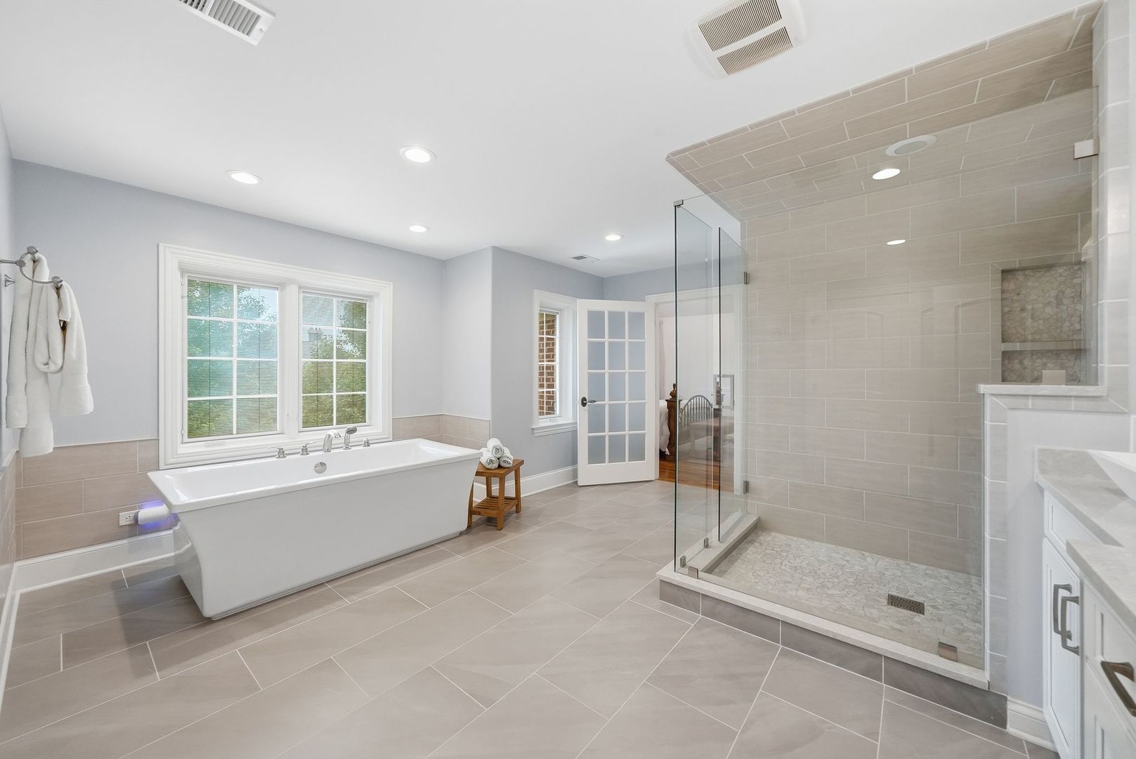 105 Forest Edge Drive