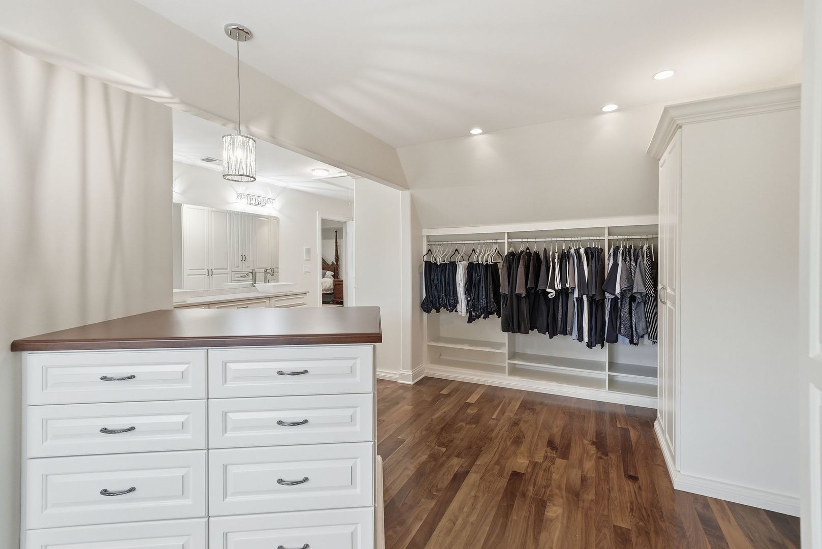 105 Forest Edge Drive