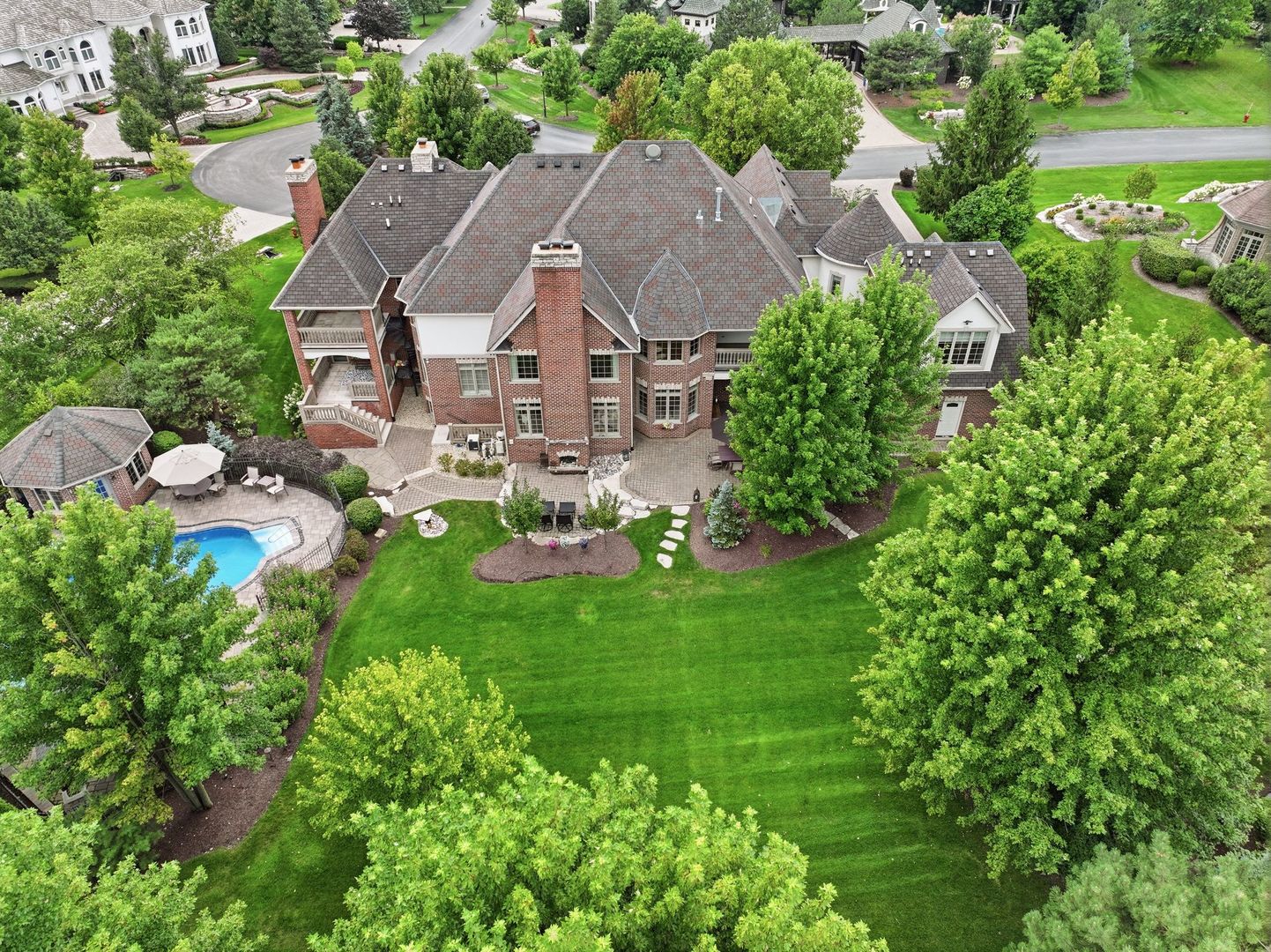 105 Forest Edge Drive