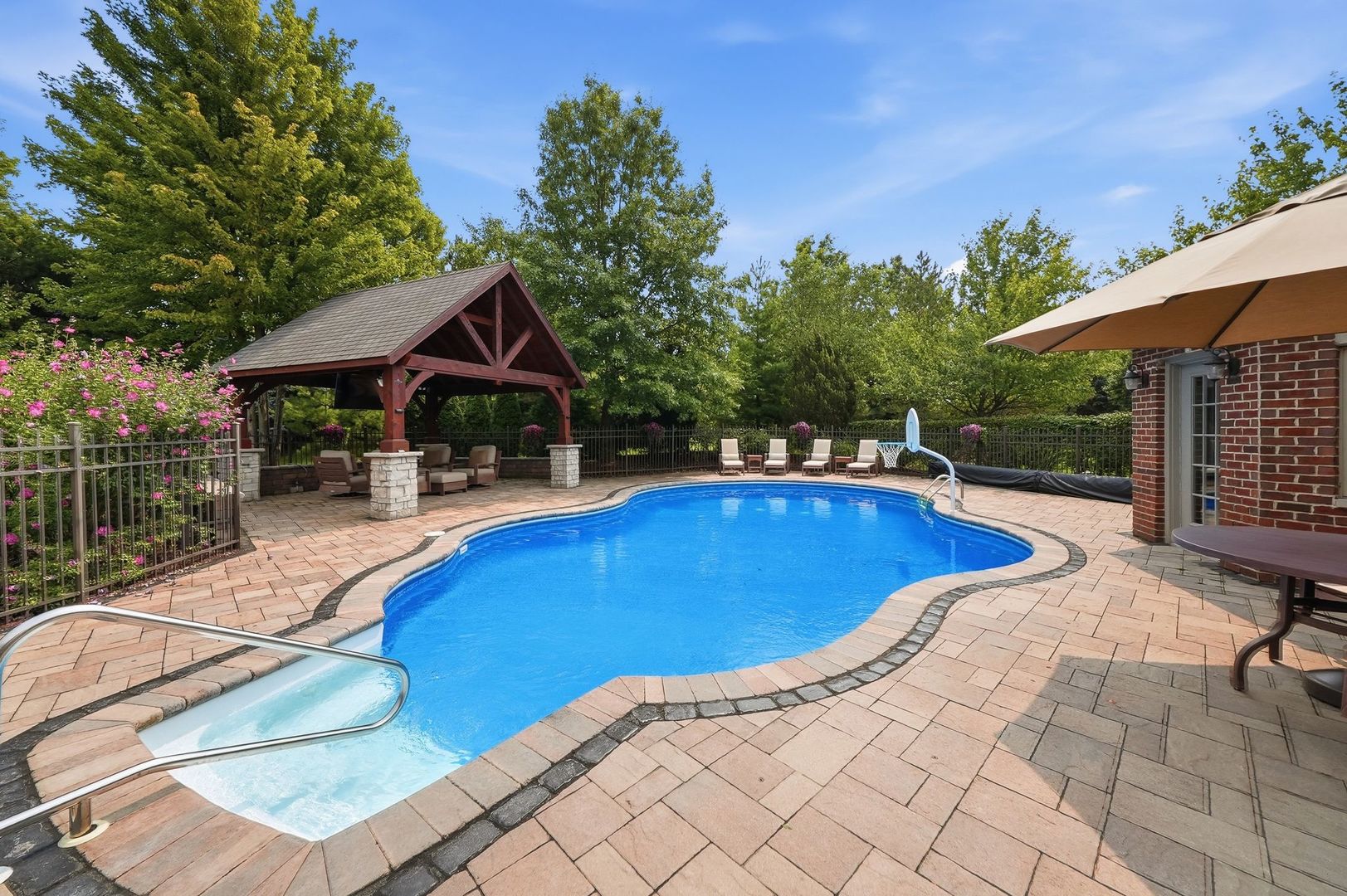 105 Forest Edge Drive