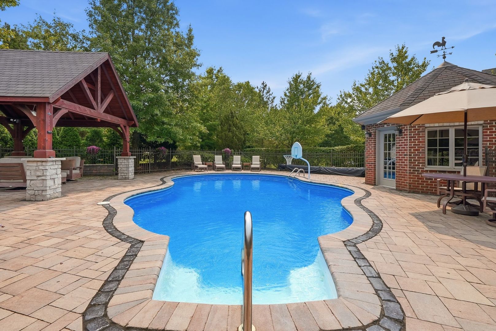 105 Forest Edge Drive