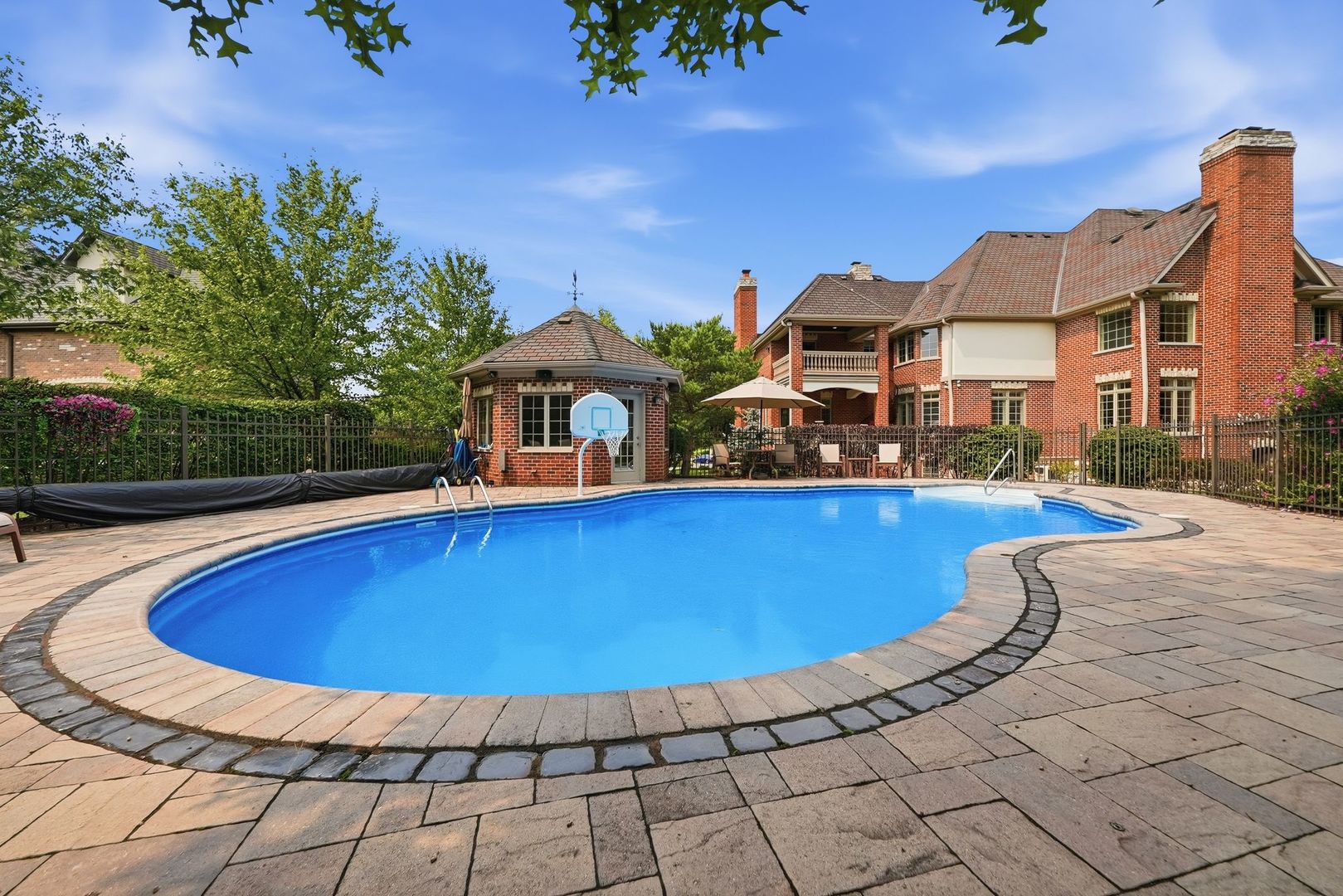 105 Forest Edge Drive