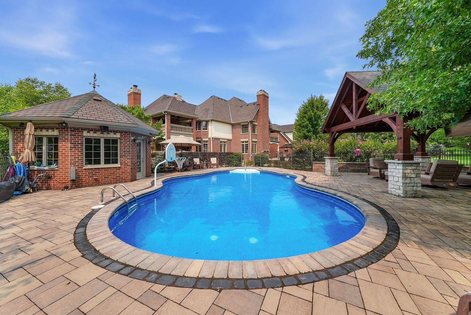 105 Forest Edge Drive