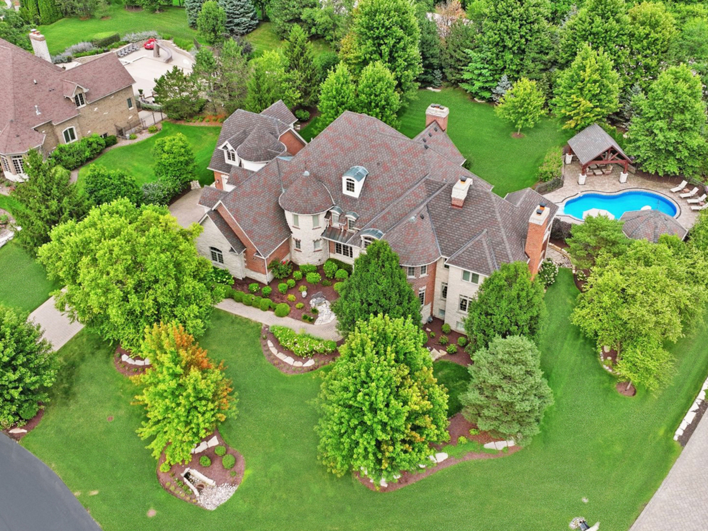 105 Forest Edge Drive