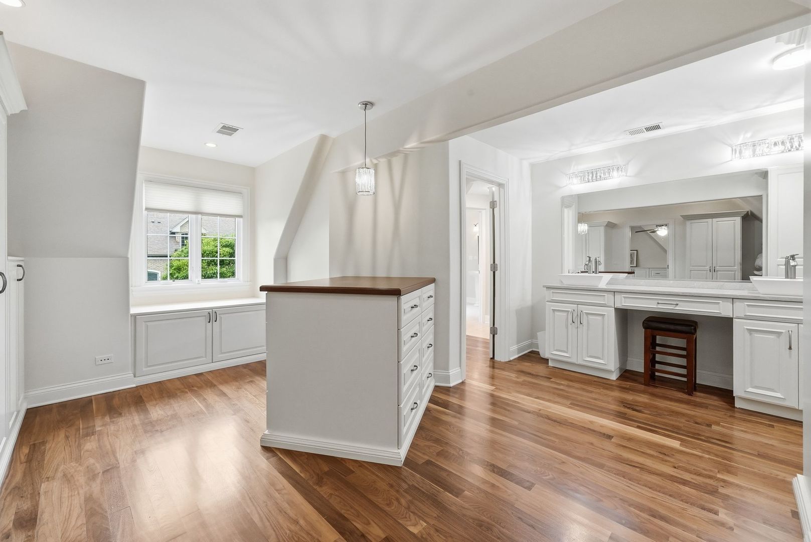 105 Forest Edge Drive