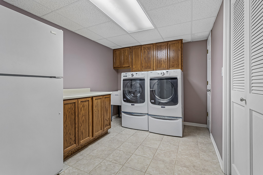 18106 Waterside Circle