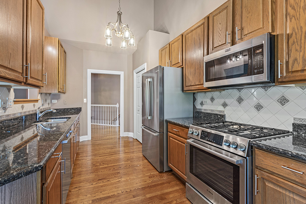 18106 Waterside Circle
