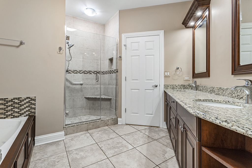 18106 Waterside Circle